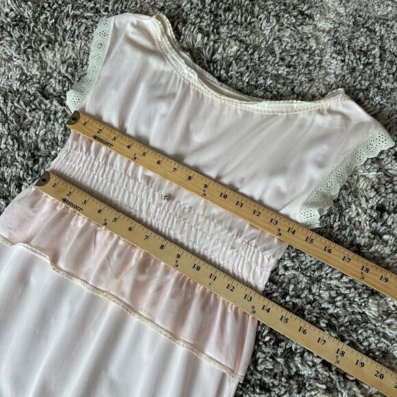 Vintage Her Majesty Blush Pink Smocked Ruffle Nightgown Satin Slip Chemise - Picture 12 of 13